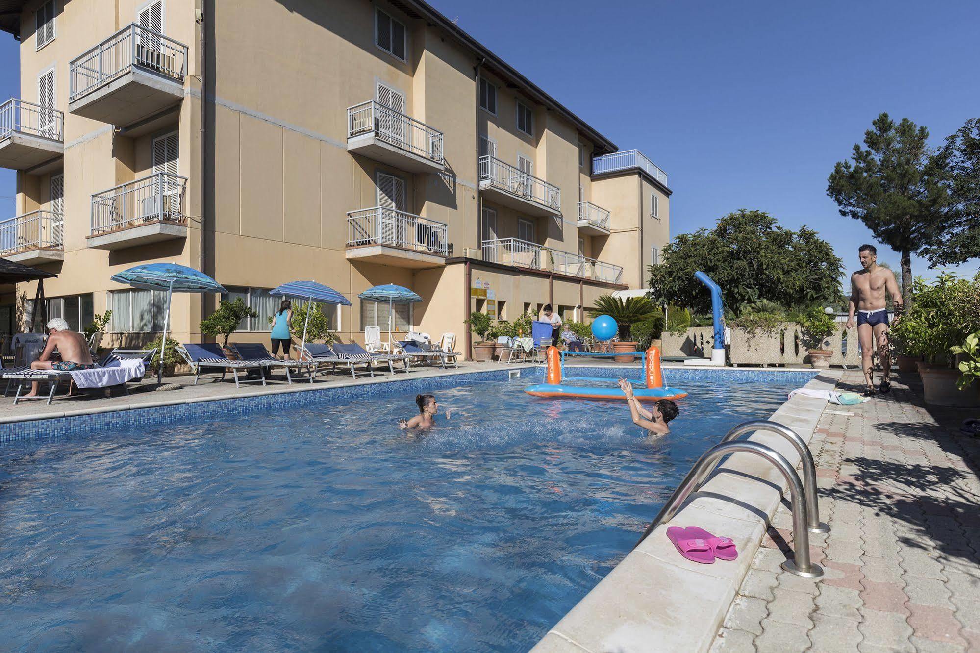 Hotel Darsena Passignano sul Trasimeno Eksteriør bilde